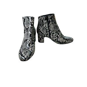 Anne Klein Ankle Booties GET IT Snakeskin Print Black White Women's Sz 8 Heel